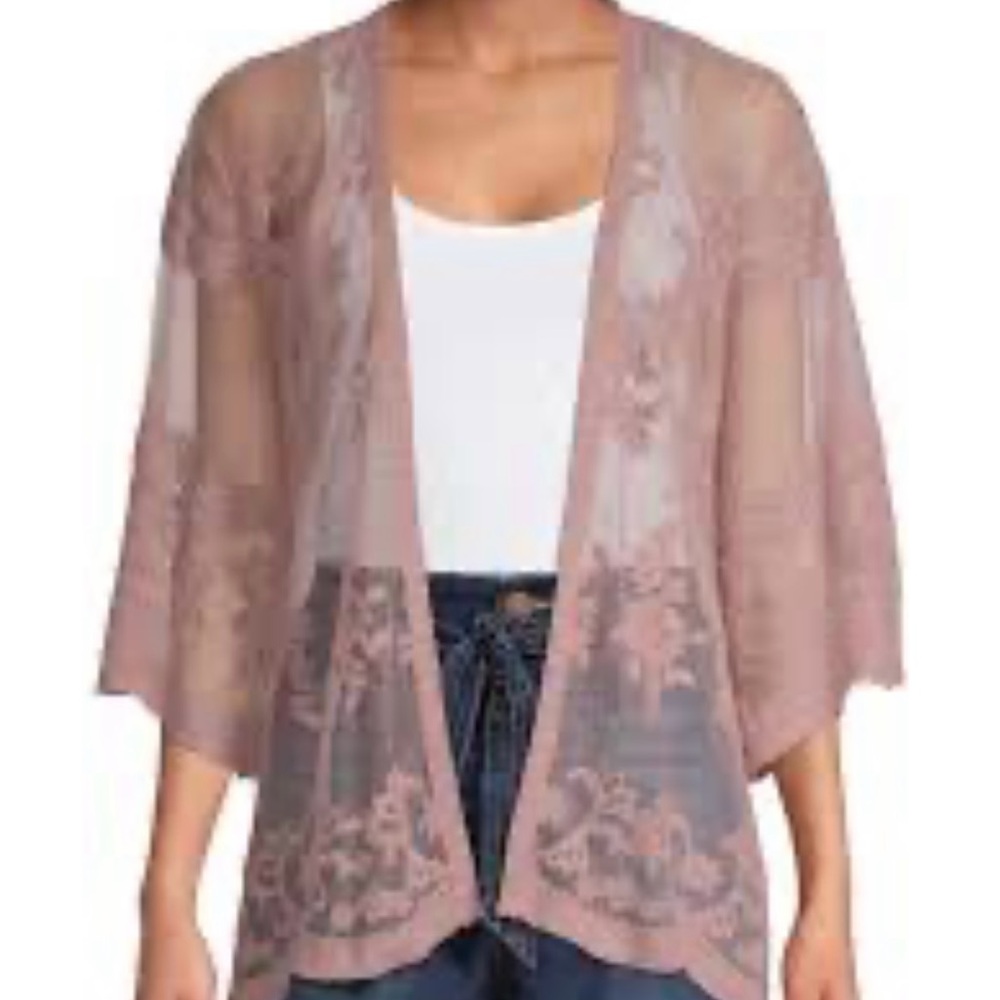 No Boundaries A sheer floral lace open-front top light mauve